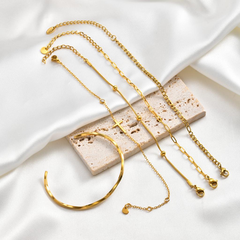 5pcs Bracelet Set for Women, Stainless Steel Stackable 18K Gold Plated Cross Paperclip Cuban Chain Bracelets Stack Waterproof