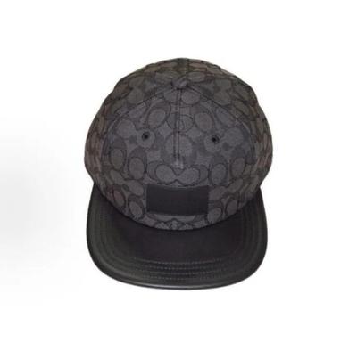 Coach Casquette de baseball Signature à bord plat, Impression Monogramme C Noir All-Over, Visière en Cuir Véritable, Calotte Rigide, Protection UV de Luxe, Casquette Street Skate
