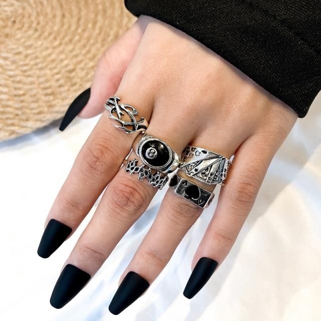 Retro For Women Punk Butterfly Heart Rings Set Retro Gothic Ancient Color Color Dice Angel Wings Charms Finger Rings JewelryVintage Rings