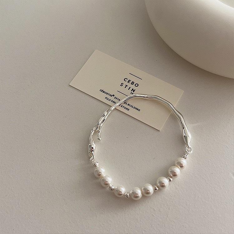 Retro Irregular Metal Pearl Bracelet - Women's Fashionable, Versatile Bangle