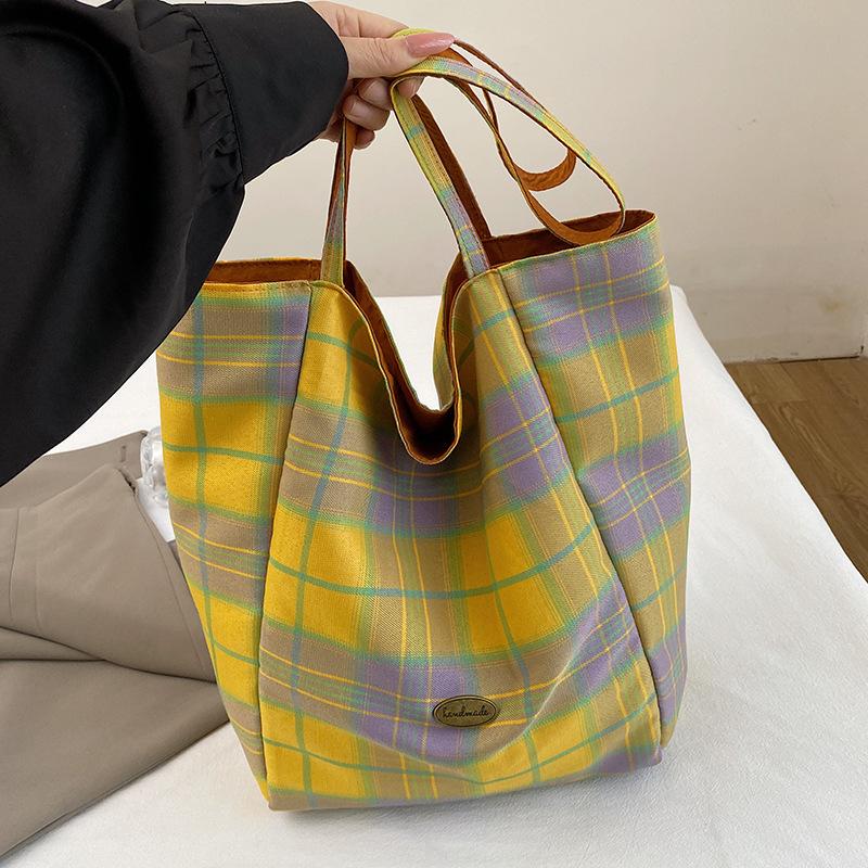 Casual relaxation large-capacity bag women's 2025 new autumn and winter canvas plaid shoulder bag double-sided tote bag