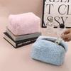 Neceser pequeño de lana de cordero, bonito organizador de maquillaje de peluche, estuche para lápices kawaii, monedero de viaje, almacenamiento para el hogar