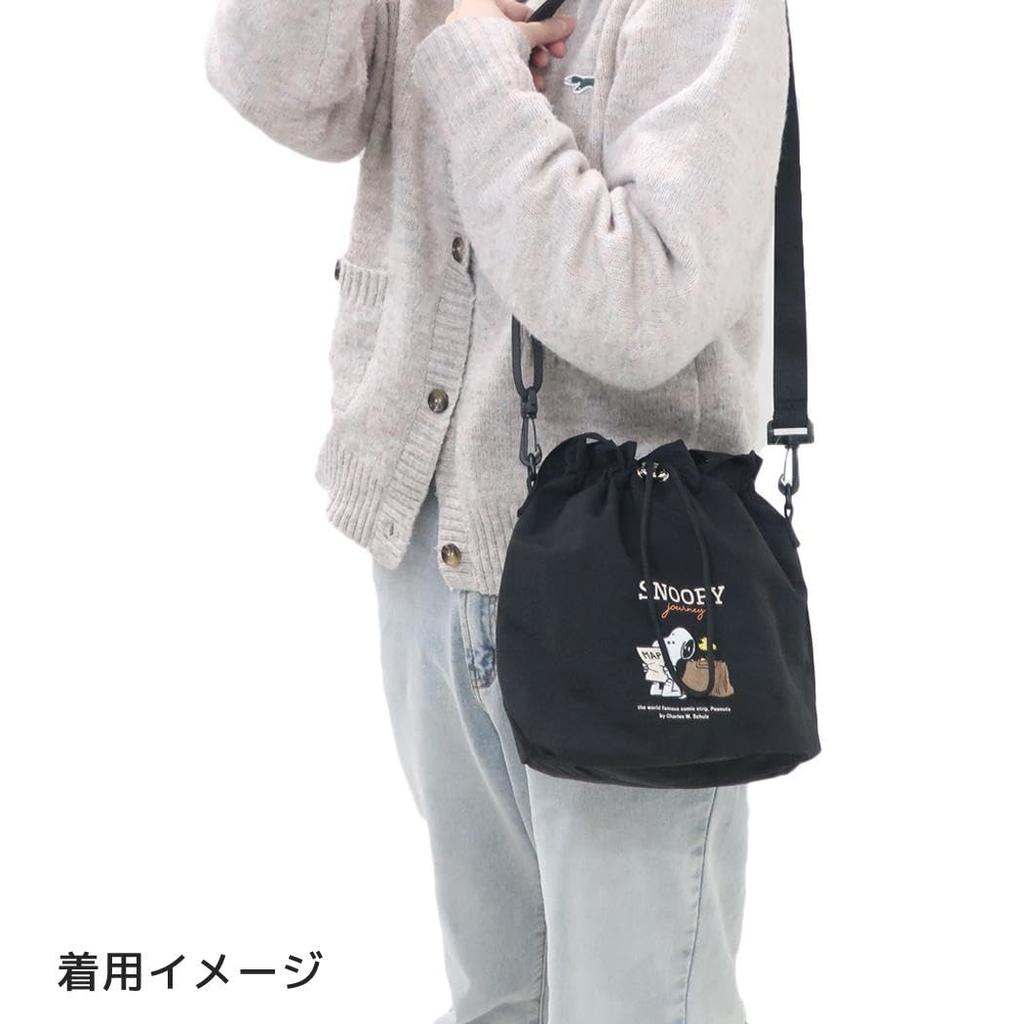 Drawstring Shoulder Bag Black Journey Snoopy