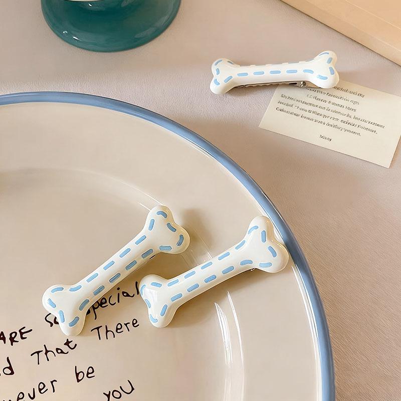 Adorable Cartoon Bone Hair Clip for Women - Fun Girly Duckbill Hair Accessory