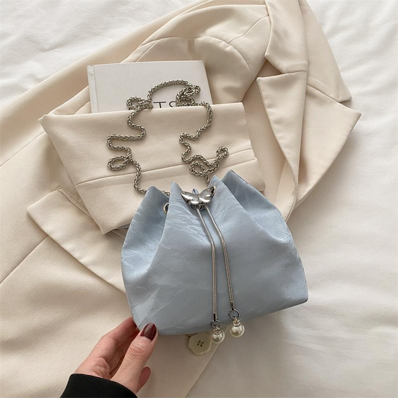 

Летняя супер популярная маленькая сумка для женщин 2025 года, новая модная универсальная сумка-мессенджер с цепочкой, портативная маленькая сумка для работы синий