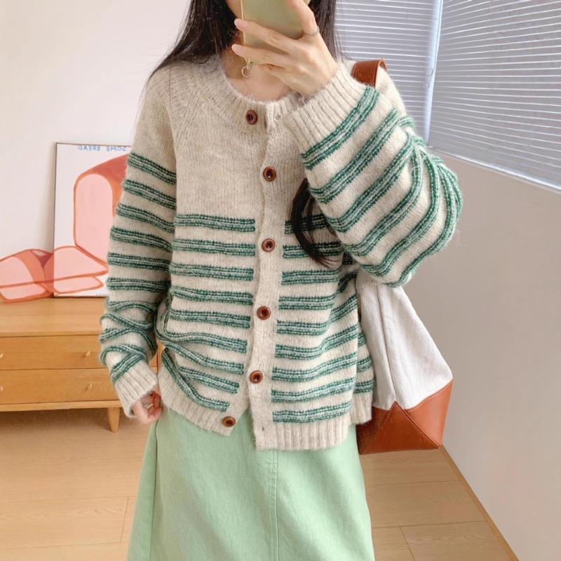 Striped knitted cardigan retro design round neck loose and thin design casual age-reducing sweater jacket