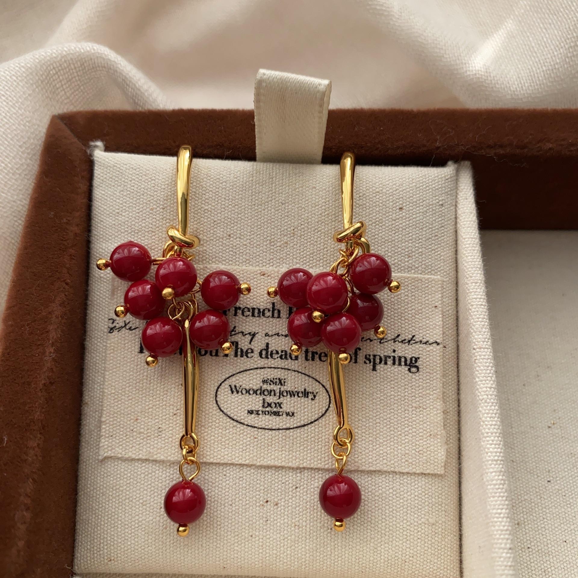 

Pearl Chain Fringed Earrings Earrings Handmade Beaded Pendant Light Luxury High-End Exquisite Versatile Fashion Temperament Earrings