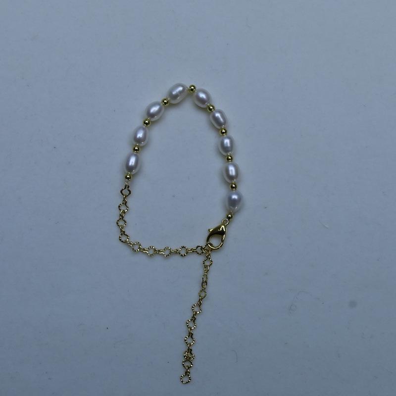 

Handmade 5.5-6mm Rice-Shaped Freshwater Pearl Bracelet