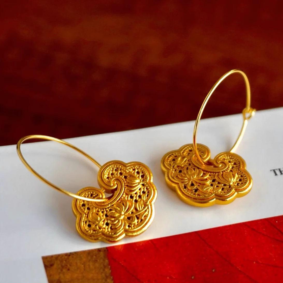 Hot Selling Ruyi Ancient Golden Carved Flower Ruyi Lock Chinese Style New Chinese Style Earrings золотой