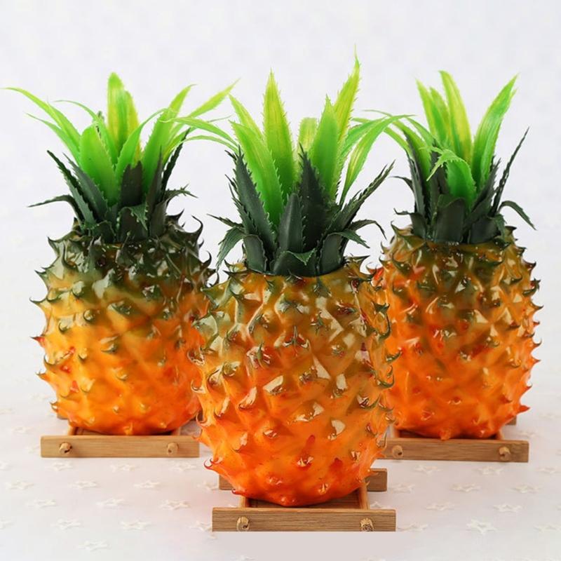 Large Artificial Pineapple Fruit Ornament Yellow Pineapples Decoration for Home and Retail Settings