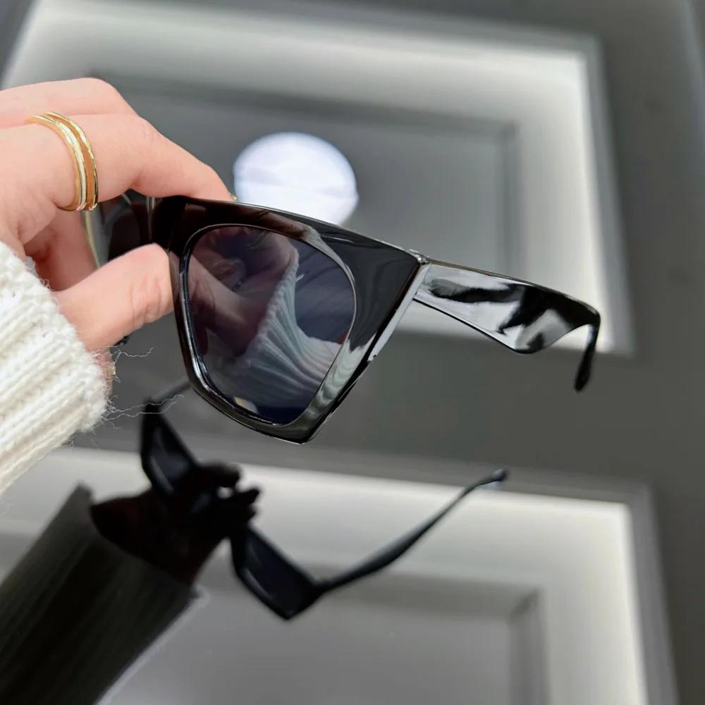 Vintage Square Sunglasses Women Fashion Brand Cat Eye Frame Clear Black Lens Shades Sun Glasses Female Retro Designer Eyewear