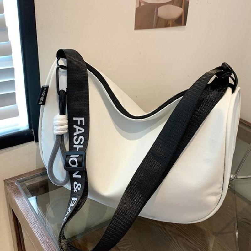 Waterproof Oxford cloth dumpling bag women's large-capacity messenger bag niche design versatile leisure sports style shoulder bag