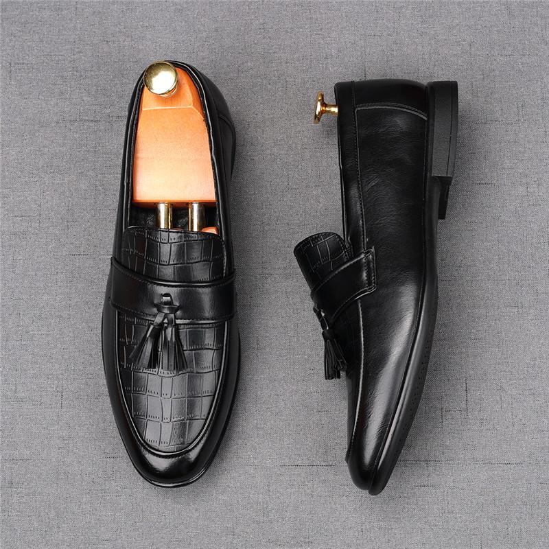 Fashion Designer New Pointed Black Brown Dress Leather Shoes For Men Designer Tassel Loafers Homecoming Wedding Zapatillas Hombre