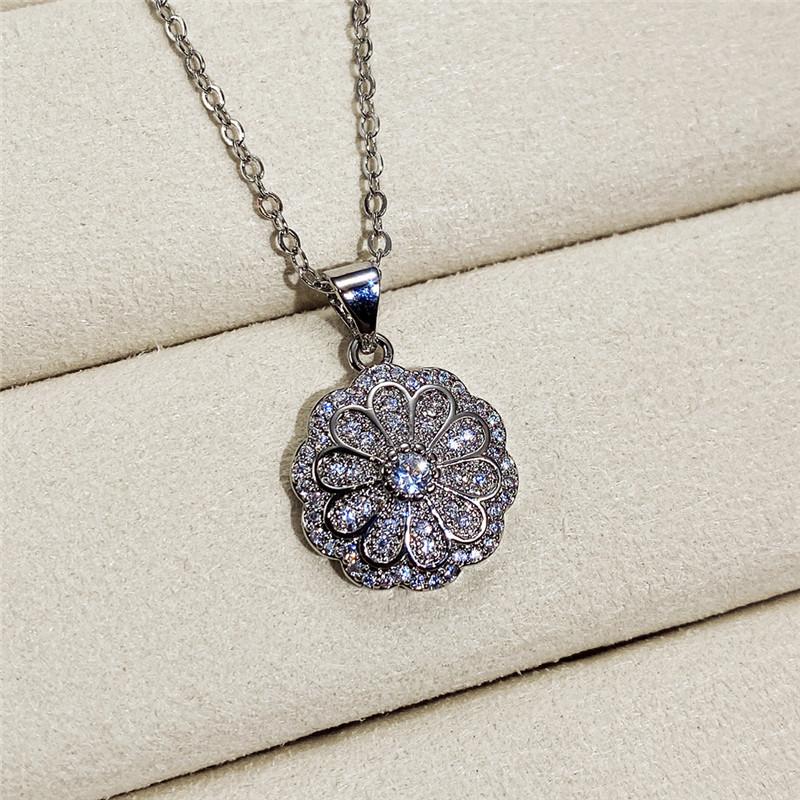Huitan Fashion Fresh Style Flower Necklace for Women Luxury AAA Cubic Zirconia Romantic Bride Wedding Accessories Fancy Jewelry
