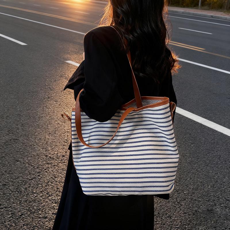 New Korean Style Large Capacity Striped Tote Bag Fashi Lazy Casual Commuter Canvas Shoulder Bag Casual Texture Bucket Bag