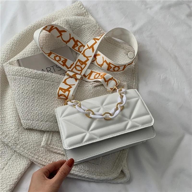 2024 New WOMEN'S Bags Korean Version of the Lingge Chain Shoulder Bag Solid Color Messenger Small Square Bag