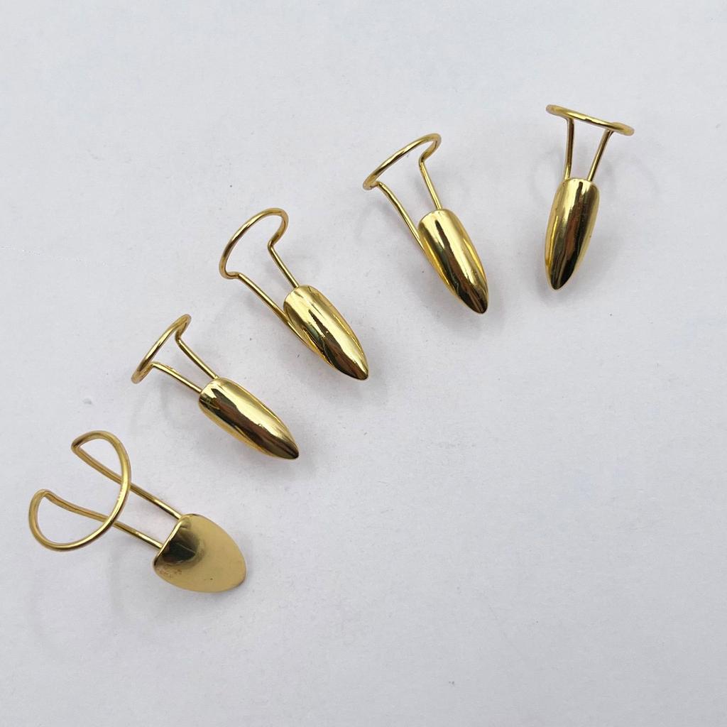 Packung mit 5 Nagelringen Überzogene Persönlichkeit Maniküre Fingerringe Legierung Textur für Halloween Cosplay und Partys