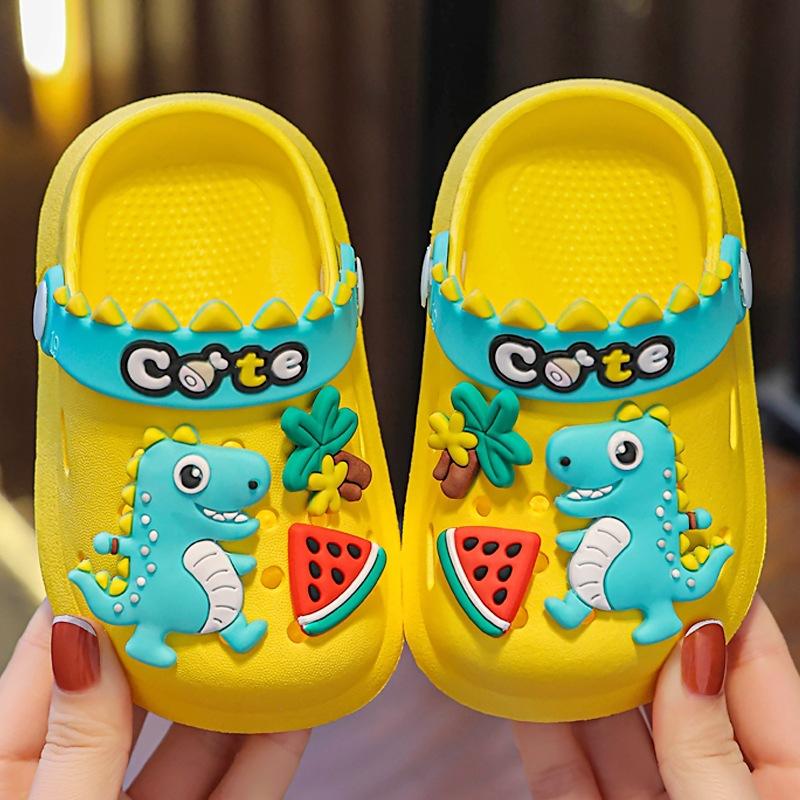 Children's Clogs Baby Slippers Boys and Girls Summer Sandals Closed-Toe Toddler Kids Bath Non-Slip Soft Sole