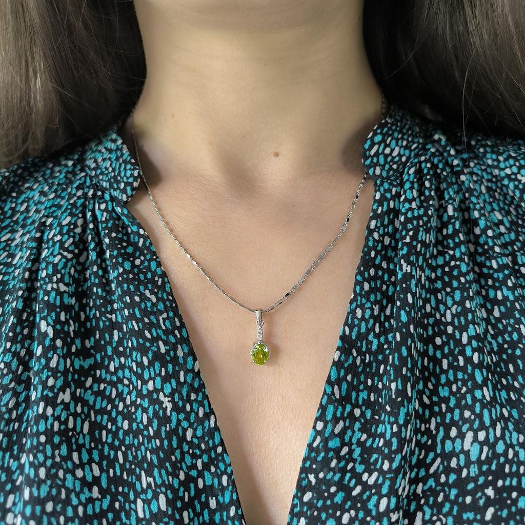 Серебряная подвеска с хризолітом (60002178)