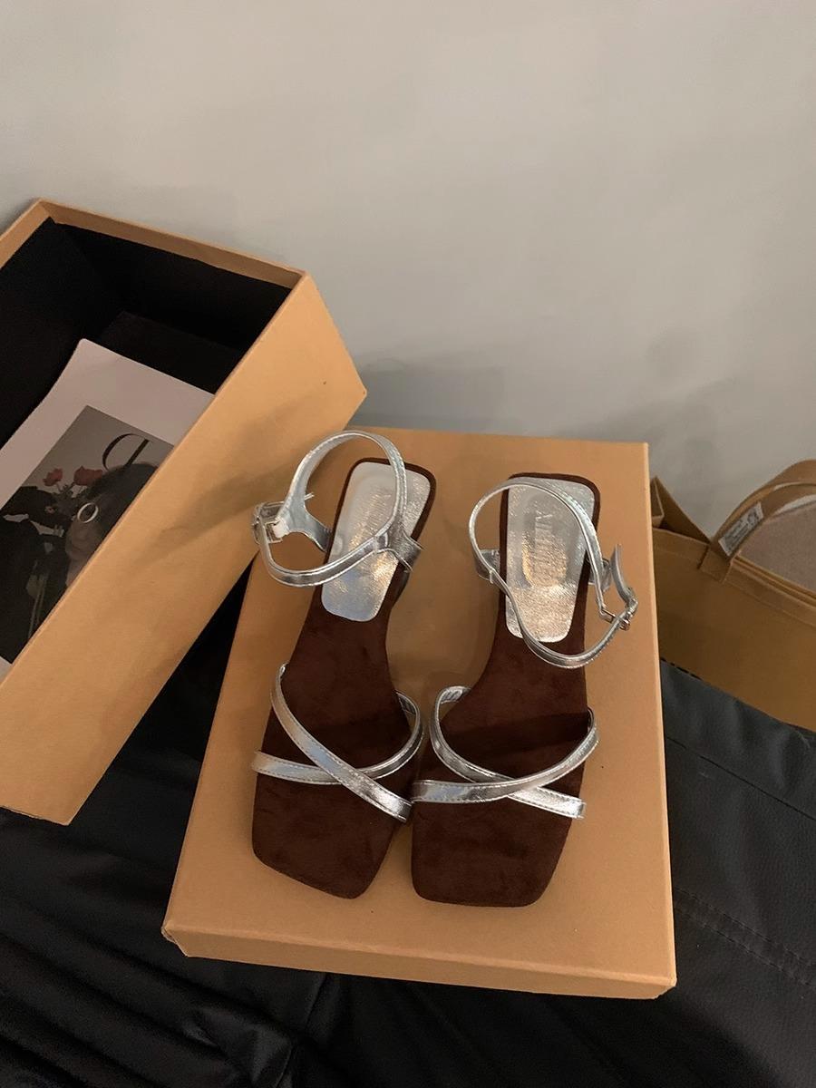 

Wedge heel sandals women s summer new retro one-word with gold thin belt temperament special-shaped thick heel high heels 40 серебряный