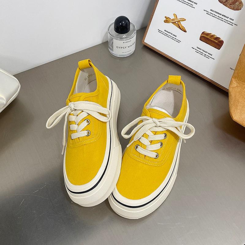 Canvas women's shoes new thick-soled white one-pedal versatile, not tired, inner height increase casual board shoes, white shoes