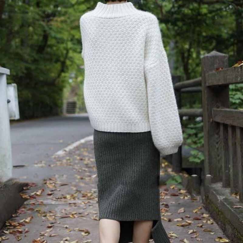 Soft White Sweater Women's Autumn and Winter Thick Round Neck Bubble Sleeve Soft Style Loose Knit Autumn and Winter