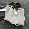 Large-capacity Bag Women's Bag, New Silver Shoulder Bag, College Student Commuter Tote Bag, White and Black Traditional Practice