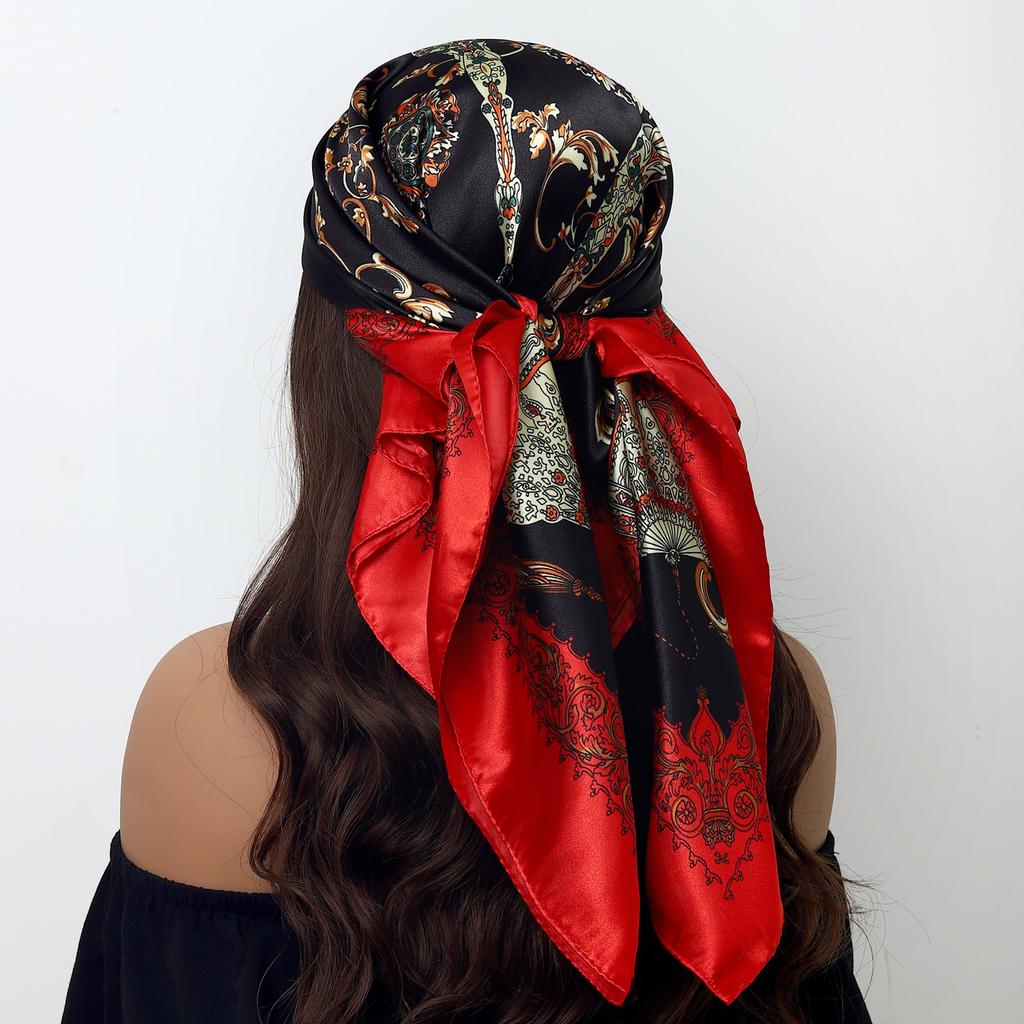 Cachecóis Populares Europa E América Moda Bandanas Nova Estampa Protetor Solar 90X90CM Lenço Quatro Estações Lenços de Seda Quadrados de Luxo