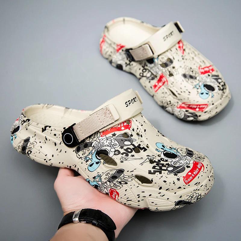 Summer Men Sandals Clogs Outdoor Garden Clogs Hole Shoes Male Casual Shoes Water Shoes Comfort Home Soft Men's Slippers