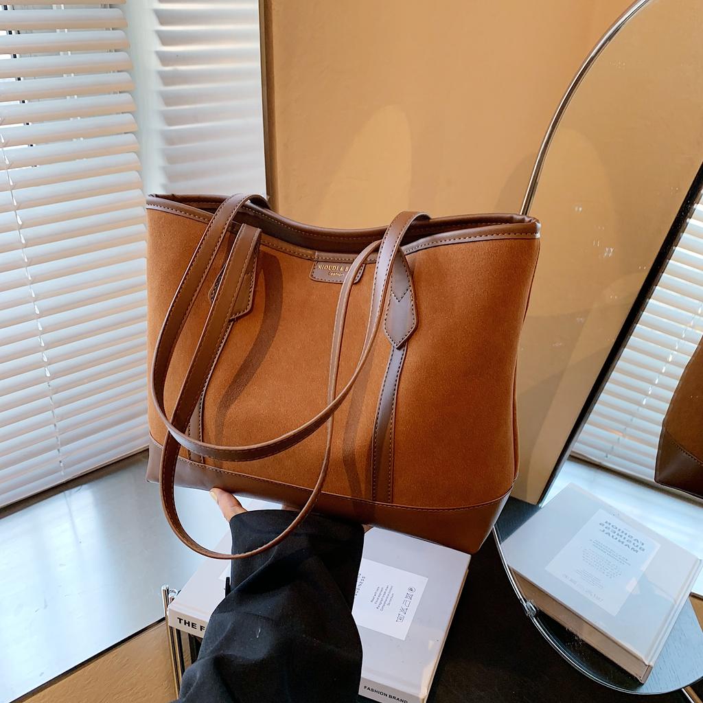 Retro Frosted Bag for Women, Large Capacity New Autumn and Winter Versatile Casual Shoulder Bag, Work Commuting Tote Bag