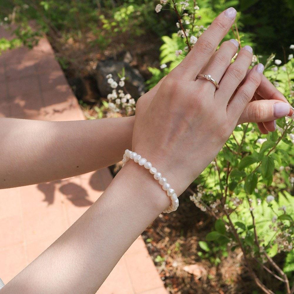 [Genuine Product from Headquarters / Silk Pouch Shopping Bag Included] Silver 925 Ugly Freshwater Pearl Bracelet