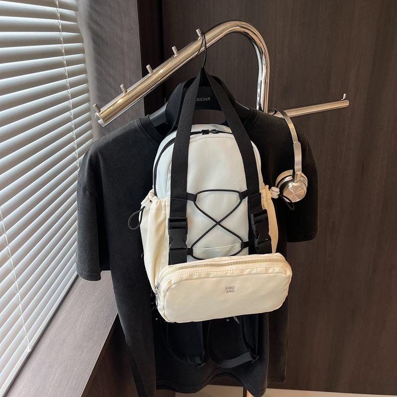 Niche breast bag daily leisure outdoor bag women's summer new large-capacity versatile backpack