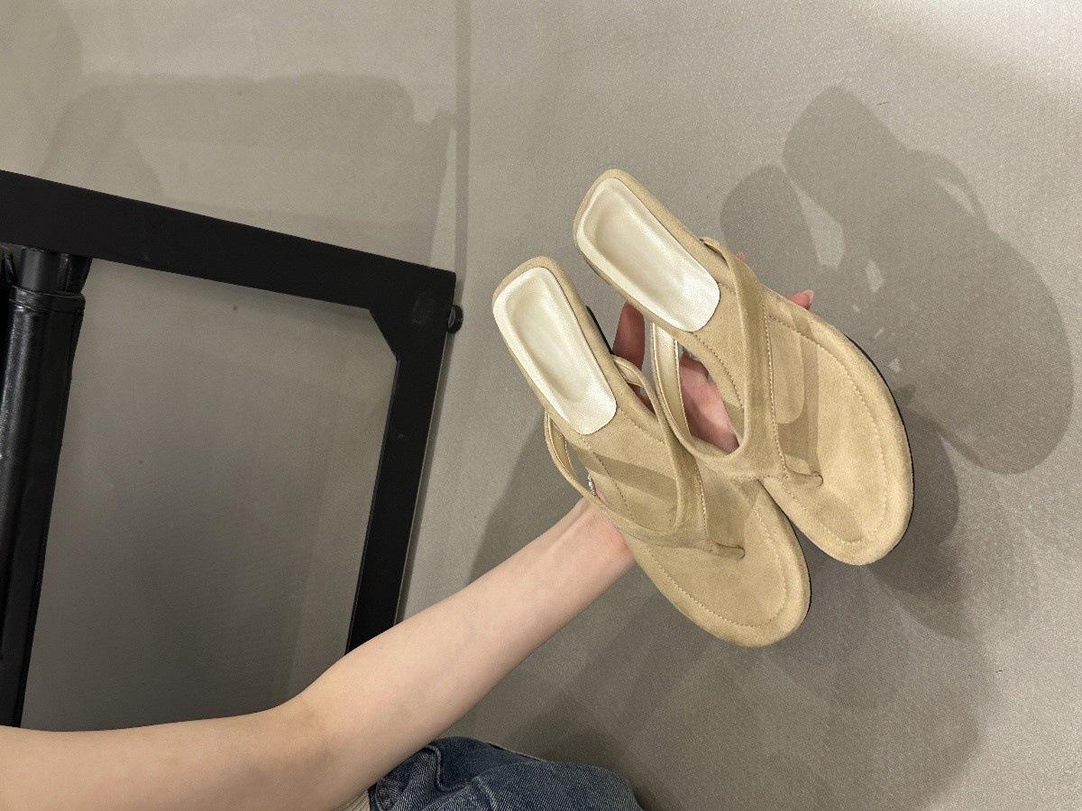 

French temperament toe drag slope heel casual beach cool slippers women s summer wear sandals flip-flops with skirt shoes 40 абрикосовый