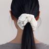 38comeoncommon Wrinkle Velvet Scrunchie (White)
