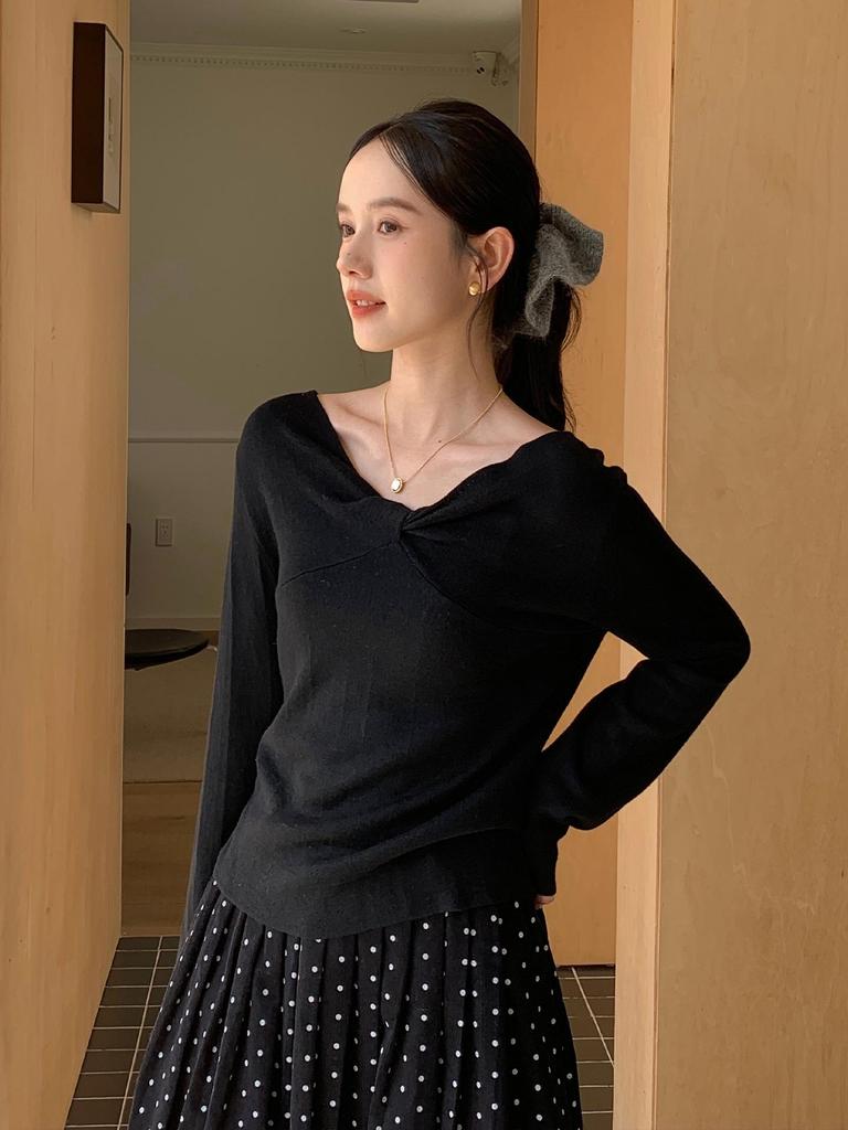 Jiu'er 7-Color Bowknot V-Neck Knitwear - Women's Versatile Solid Base Layer 0677