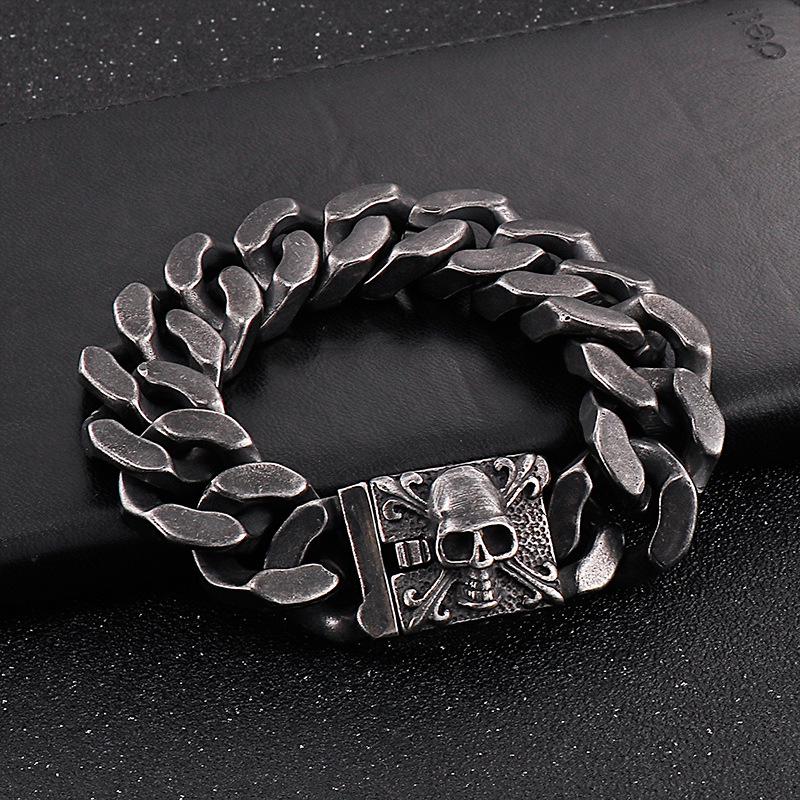 Personalized Men's Titanium Cuban Chain Skull Bracelet