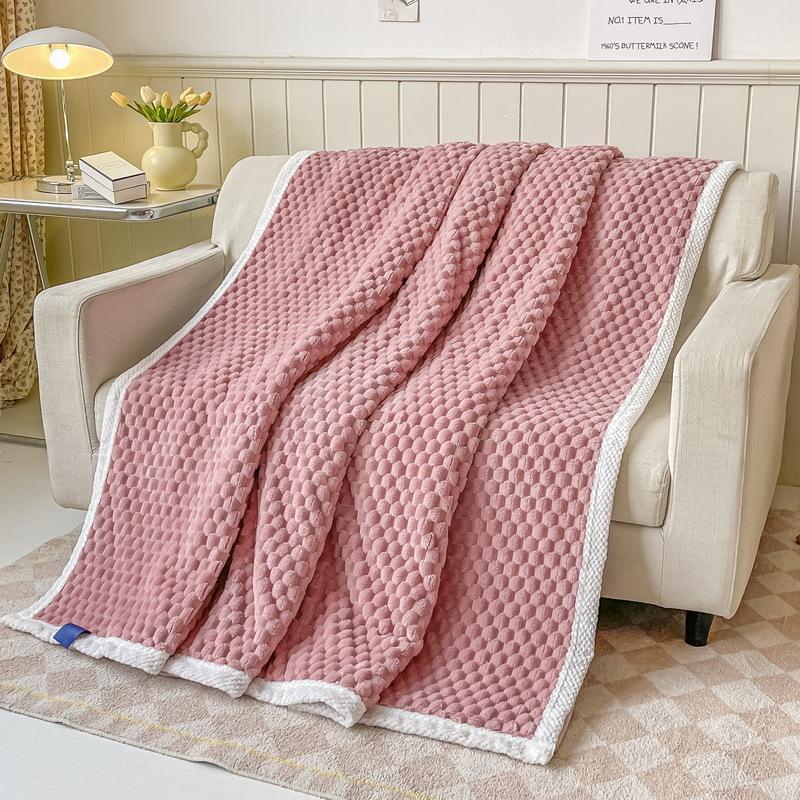 Extra Soft Coral Fleece Fabric Summer Blanket Pineapple Shape Golden Turtle Velvet Machine Washable Air Conditioning Blanket