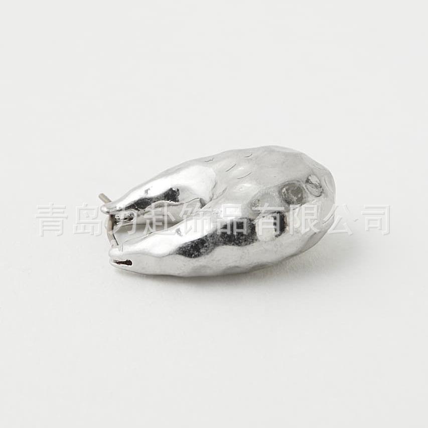 Handmade Retro French Celin-Style Oval Hammered Metal Earrings