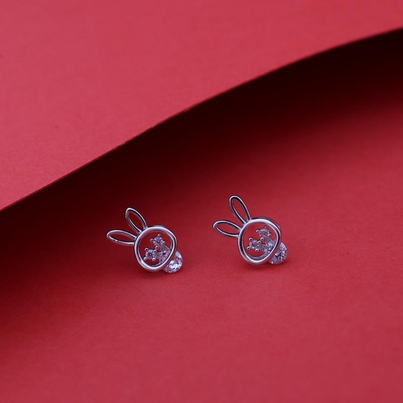 Hollow Flash Diamond Cute Rabbit Earrings Women's Fashion Small Fresh Niche Design Earrings