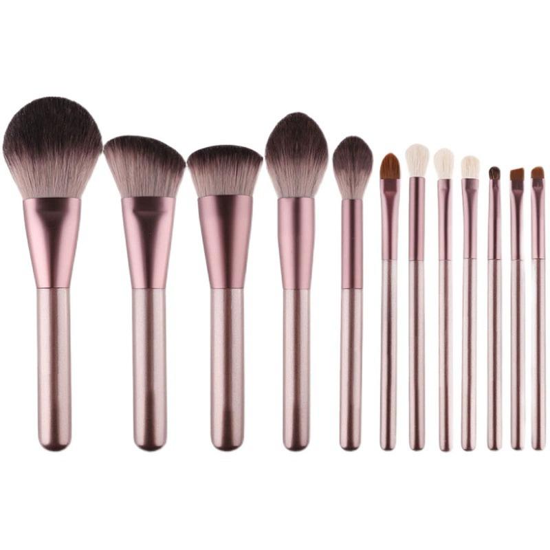 

Набор из 12 кистей для макияжа с мягкой щетиной для начинающих - Включает кисти для тональной основы, консилера, теней и другие