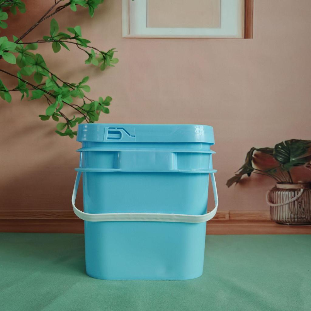 5L Thickened Square Plastic Bucket with Lid for Laundry Detergent, Salt, Pet Food, or Powders (Holds 5kg)