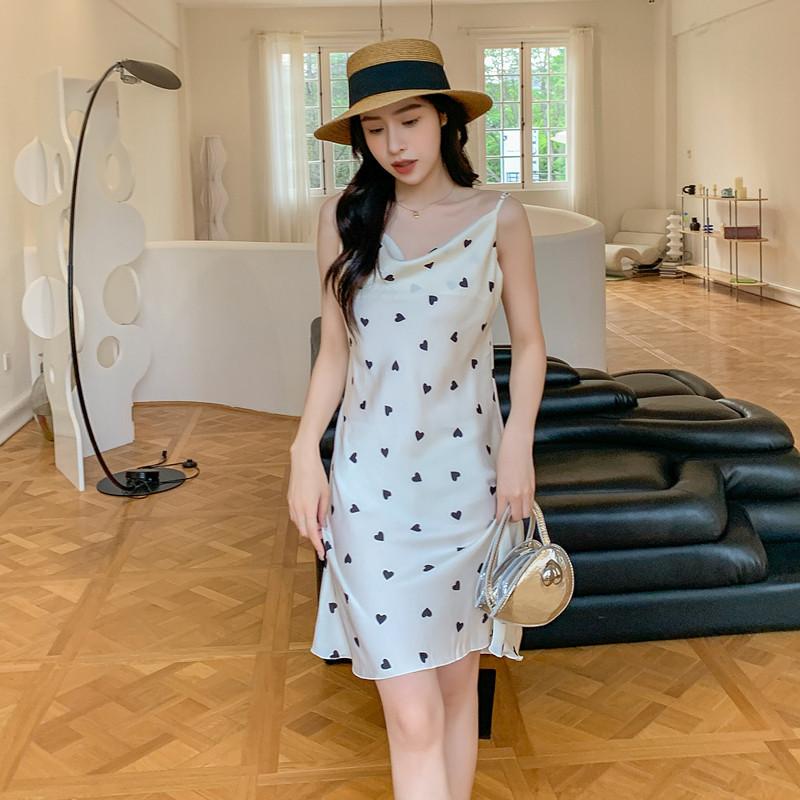 Summer Girl Ice Silk Heart Nightdress With V Neck And Sleeveless Design For Home Wear