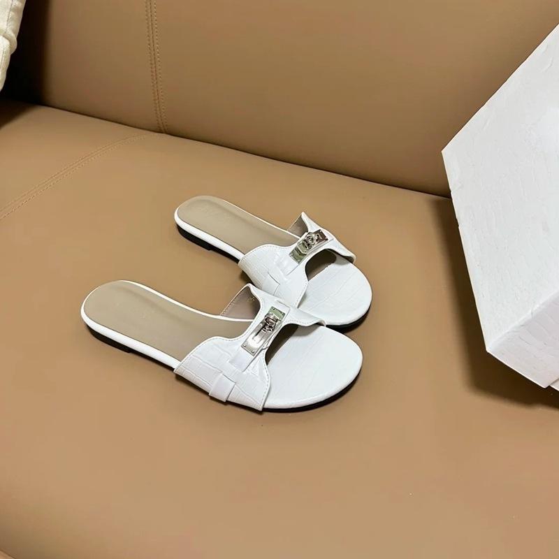 Fashion Metal Lock Cool Slippers Women Wear Crocodile Pattern Lazy Flat Bottom Beach Cool Slippers