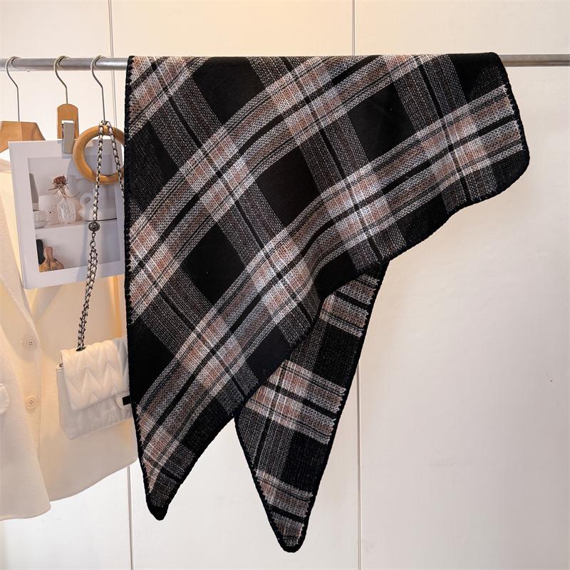 Plaid scarf women's triangle scarf scarf fashionable warm light luxury versatile commuter imitation cashmere autumn and winter new shawl