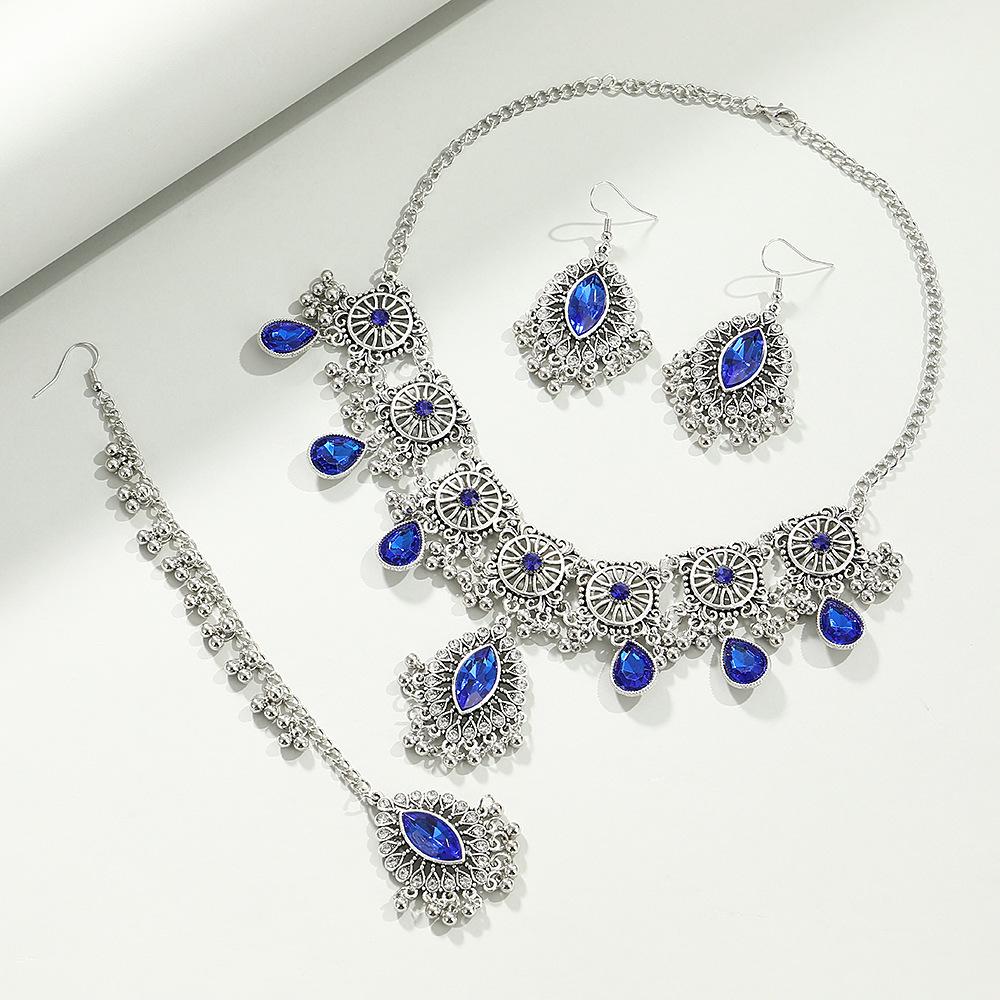 Ethnic Style Vintage Hollow - Out Rhinestone Necklace and Earrings Set for Women , Fashionable and Simple Exaggerated Je