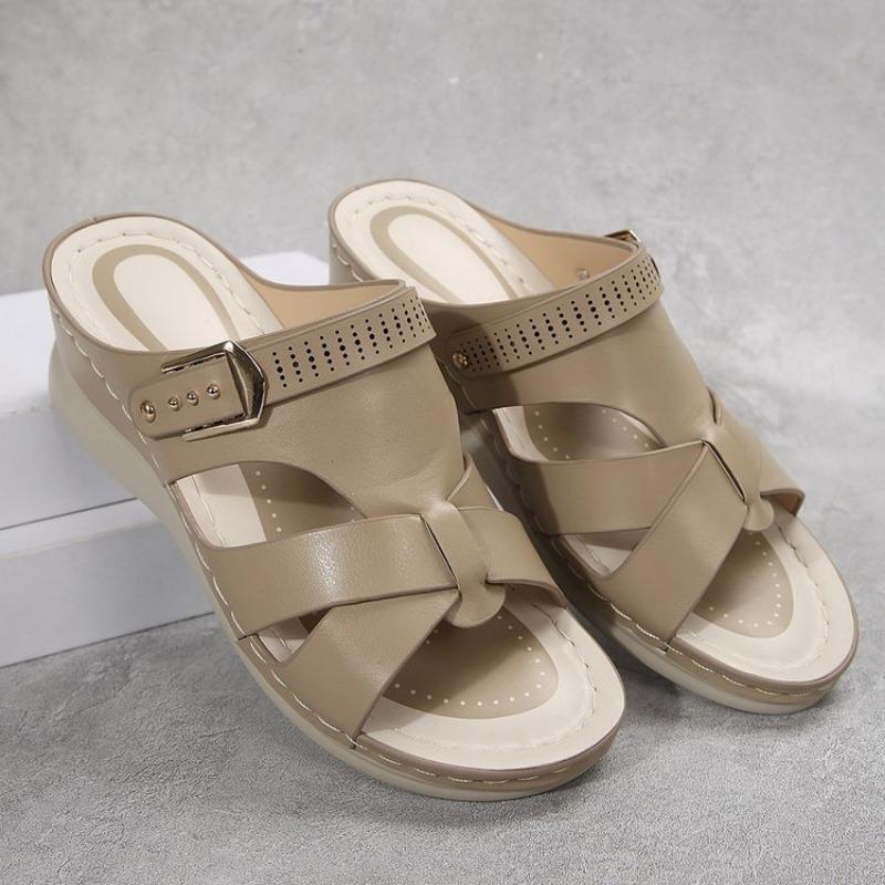 Summer new large size wind light slope heel women's slippers metal belt buckle beach shoes women