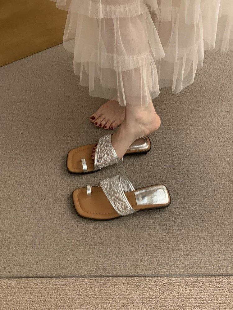French square head slippers women's summer wear 2025 new toe thick heel straw woven out slippers versatile cool slippers