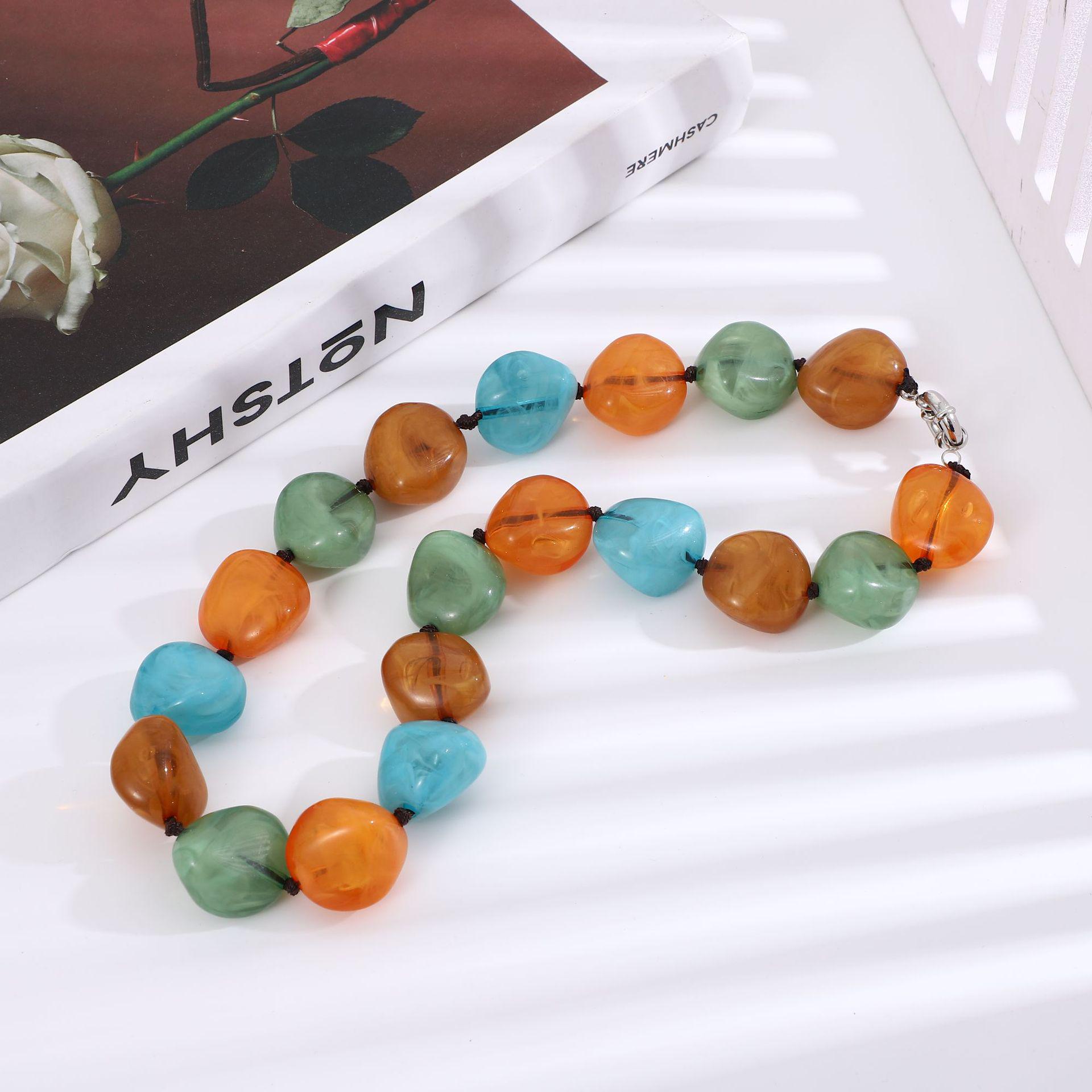 

Vibrant Bohemian Acrylic Beaded Choker Necklace for Women