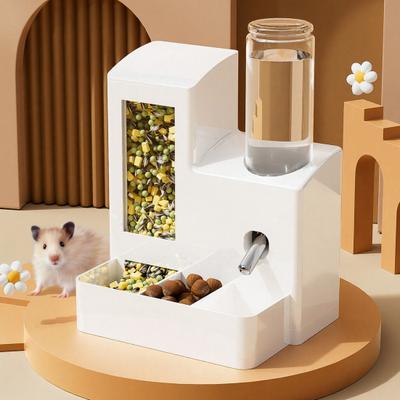 Distributeur Automatique pour Hamster 3 en 1 Distributeur de Nourriture et d'Eau Station d'Alimentation à 3 Compartiments avec Bouteille de 125 ml pour Maison Lapin Furets Petit Animal