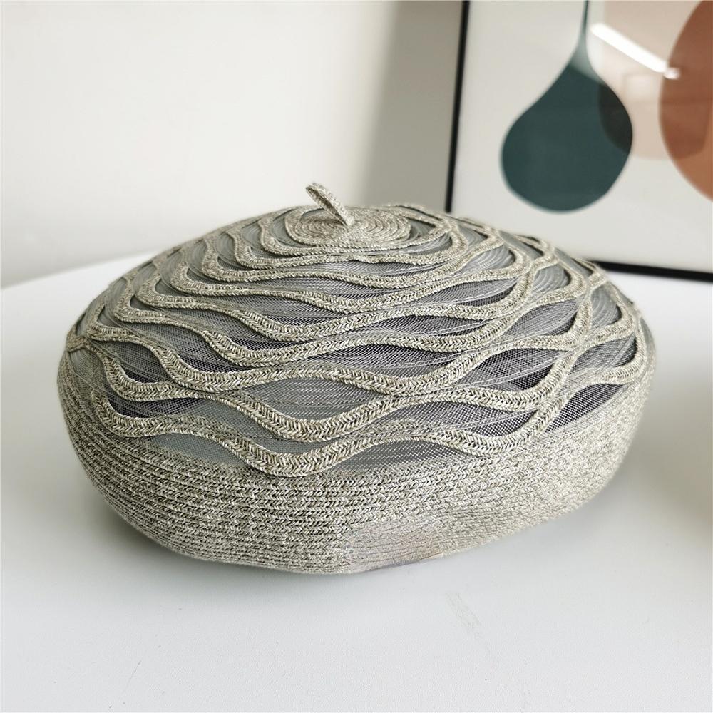 

Весна-літо Елегантний солом яний берет Жіночі дихаючі мереживні берети Жіноча кепка художника Капелюх від сонця 54-58CM